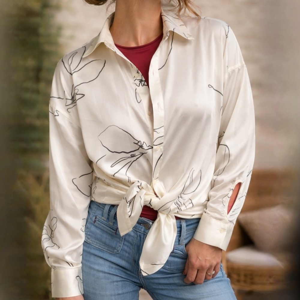 Worthington Silky White Black Floral Button Down Blouse